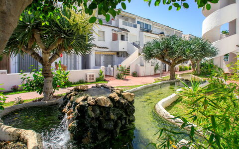 Laguna Beach Padel: Legna, Mobilia, Sedia, Mare, Appartamento, Balcone, Oceano, Shade, Mobili Da Esterno, Color Legno
