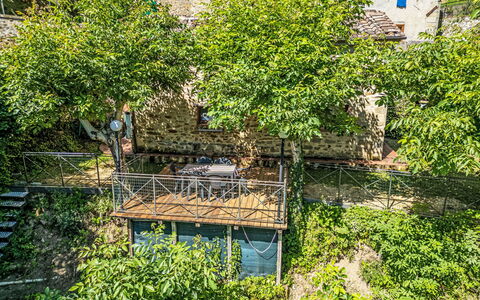 Fibbialla: Vegetazione, Primavera, Giardino, Shade, Recinzione, Corrimano, Balcone, Backyard