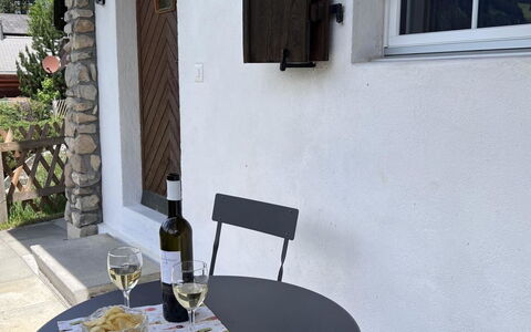 Chez Teddy Ug: Mobilia, Tavolo, Mobili Da Esterno, Tavolo Esterno, Sedia, Cucina & Sala Da Pranzo Tavolo, Shade, Tavolino Da Caffè, Color Legno, Ombrello