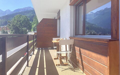 Résidence Croix de Coeur: Catena Montuosa, Balcone, Shade, Alpi, Cresta, Valle, Color Legno, Illuminazione Diurna, Latifoglie, Paesino Di Montagna