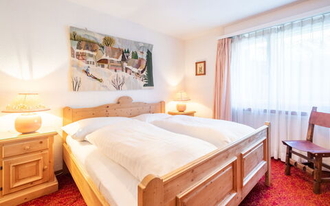 Haus Ner A1: Letto, Camera Da Letto, Bedding, Lenzuolo, Mobilia, Interior Design, Legna, Telaio Del Letto, Biancheria, Camera