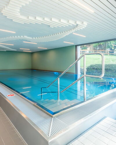 Haus Ner A1: Pavimentazione, Soffitto, Pavimento, Piscina, Centro Ricreativo