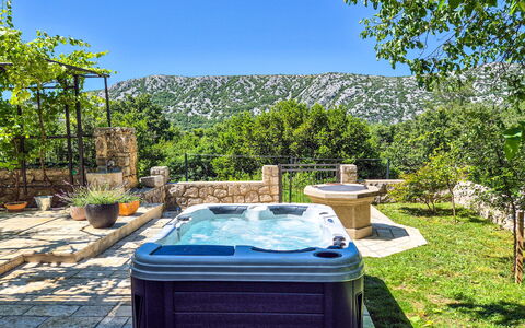 Katarina: Piscina, Zona Residenziale, Terme, Ricorrere, Materiale Composito, Tempo Libero, Estate, Erba Sintetica, Hacienda, Villa