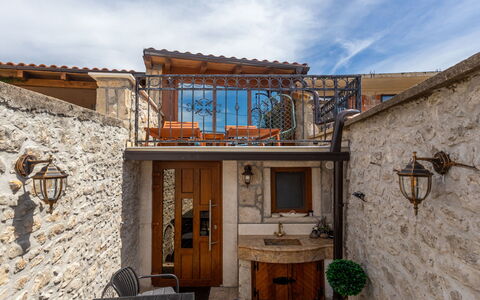 Villa Lara: Piscina, Zona Residenziale, Terme, Ricorrere, Materiale Composito, Tempo Libero, Estate, Erba Sintetica, Hacienda, Villa