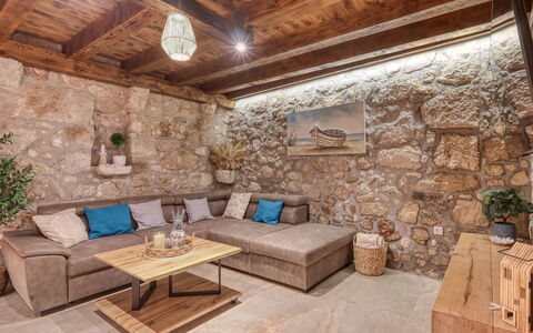 Villa Lara: Piscina, Zona Residenziale, Terme, Ricorrere, Materiale Composito, Tempo Libero, Estate, Erba Sintetica, Hacienda, Villa