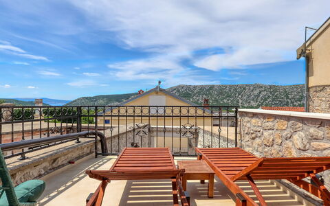 Villa Lara: Piscina, Zona Residenziale, Terme, Ricorrere, Materiale Composito, Tempo Libero, Estate, Erba Sintetica, Hacienda, Villa