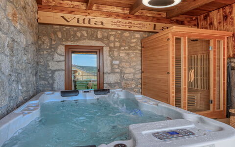 Villa Lara: Piscina, Zona Residenziale, Terme, Ricorrere, Materiale Composito, Tempo Libero, Estate, Erba Sintetica, Hacienda, Villa