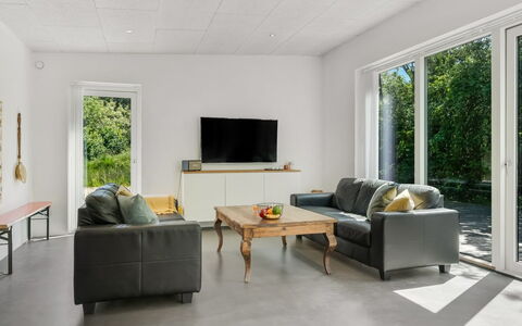 Øthi - 200M to the Fjord: Pavimentazione, Pavimento, Interior Design, Soffitto, Pavimento In Legno, Camera, Pavimento Laminato, Latifoglie, Soggiorno, Color Legno