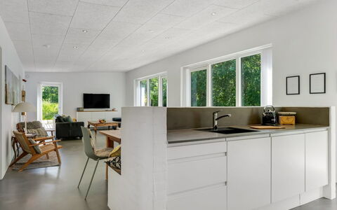 Øthi - 200M to the Fjord: Pavimentazione, Soffitto, Legna, Pavimento, Interior Design, Mobilia, Cucina, Camera, Pavimento In Legno, Controsoffitto