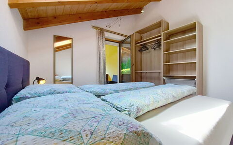 Vöstl: Interior Design, Legna, Mobilia, Soffitto, Camera Da Letto, Letto, Pavimento, Camera, Pavimentazione, Illuminazione