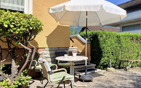 Cètici: Mobilia, Ombrello, Mobili Da Esterno, Sedia, Tavolo Esterno, Shade, Giardino, Vaso Di Fiori, Terrazza, Pianta Della Casa