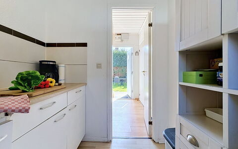 Wiek 200: Pavimentazione, Legna, Interior Design, Cucina, Pavimento, Controsoffitto, Cabinetry, Elettrodomestico Da Cucina, Soffitto, Casa