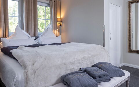 Rambin 100: Interior Design, Letto, Mobilia, Camera Da Letto, Bedding, Lenzuolo, Biancheria, Tessile, Camera, Casa