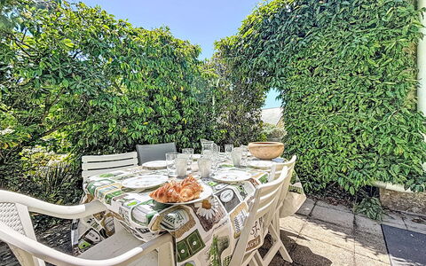 Keryargon: Mobilia, Mobili Da Esterno, Sedia, Shade, Tavolo Esterno, Pianta Della Casa, Terrazza, Cortile, Design, Balcone