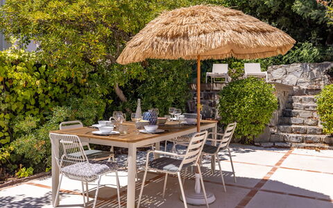 Floralies: Mobilia, Mobili Da Esterno, Sedia, Shade, Tavolo Esterno, Pianta Della Casa, Terrazza, Cortile, Design, Balcone