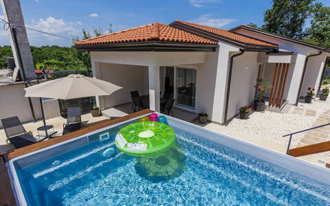 Alma: Mobilia, Mobili Da Esterno, Sedia, Shade, Tavolo Esterno, Pianta Della Casa, Terrazza, Cortile, Design, Balcone