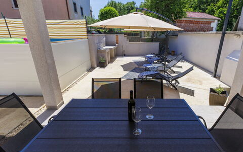 Alma: Mobilia, Mobili Da Esterno, Sedia, Shade, Tavolo Esterno, Pianta Della Casa, Terrazza, Cortile, Design, Balcone