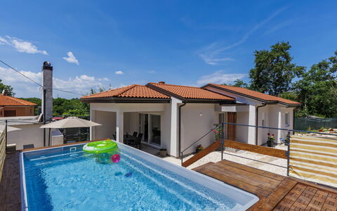 Alma: Mobilia, Mobili Da Esterno, Sedia, Shade, Tavolo Esterno, Pianta Della Casa, Terrazza, Cortile, Design, Balcone