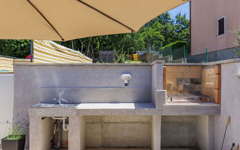 Alma: Mobilia, Mobili Da Esterno, Sedia, Shade, Tavolo Esterno, Pianta Della Casa, Terrazza, Cortile, Design, Balcone