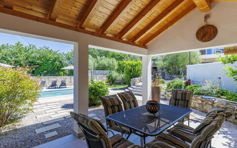 Pišurinka: Mobilia, Mobili Da Esterno, Sedia, Shade, Tavolo Esterno, Pianta Della Casa, Terrazza, Cortile, Design, Balcone