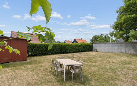 Toivo - 300M from the Sea: Lotto, Giardino, Prato, Backyard, Shade, Cortile, Landscaping, Villetta, Agriturismo, Estate