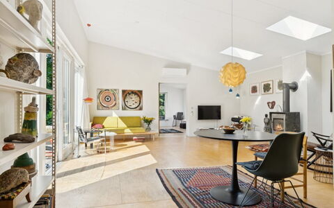Verna - 450M from the Sea: Mobilia, Sedia, Interior Design, Tavolo, Camera, Color Legno, Balcone, Soffitto, Eco Hotel, Latifoglie