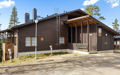 Karhunvartijan Tupa A4: Legna, Raccordo, Casa, Villetta, Casa, Architettura, Tetto, Pendenza, Portico, Log Cabin