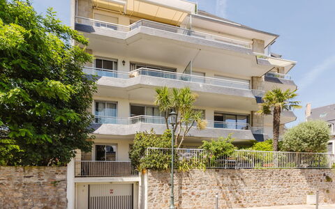 Le Clémenceau: Appartamento, Zona Residenziale, Casa, Urban Design, Condominio, Balcone, Portico, Raccordo, Corrimano, Villa