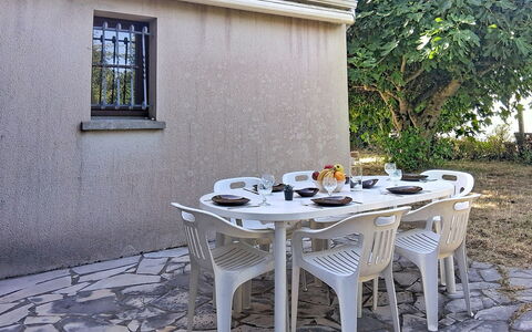 Arceau 3: Mobilia, Mobili Da Esterno, Sedia, Giardino, Color Legno, Prato, Latifoglie, Shade, Backyard