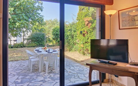 Arceau 3: Mobilia, Mobili Da Esterno, Sedia, Giardino, Color Legno, Prato, Latifoglie, Shade, Backyard