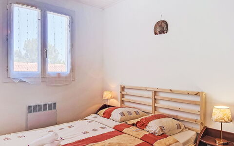 Le Canot: Mobilia, Mobili Da Esterno, Sedia, Giardino, Color Legno, Prato, Latifoglie, Shade, Backyard