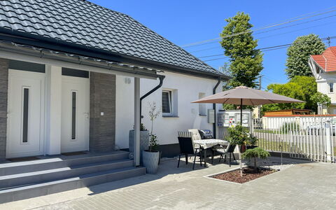 46 1: Mobilia, Mobili Da Esterno, Sedia, Giardino, Color Legno, Prato, Latifoglie, Shade, Backyard