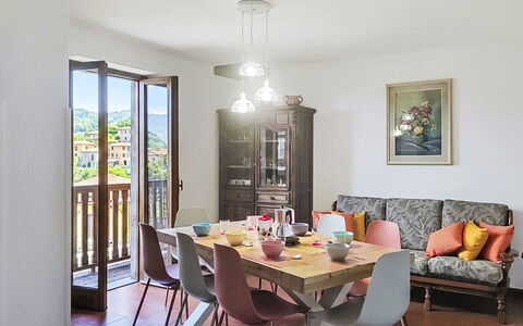 Casa Giamba: Mobilia, Mobili Da Esterno, Sedia, Giardino, Color Legno, Prato, Latifoglie, Shade, Backyard