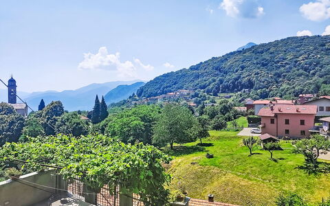 Casa Giamba: Mobilia, Mobili Da Esterno, Sedia, Giardino, Color Legno, Prato, Latifoglie, Shade, Backyard