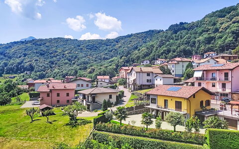 Casa Giamba: Mobilia, Mobili Da Esterno, Sedia, Giardino, Color Legno, Prato, Latifoglie, Shade, Backyard