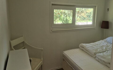 Birge - 600M from the Sea: Pavimento, Legna, Interior Design, Pavimentazione, Mobilia, Camera Da Letto, Letto, Camera, Lenzuolo, Bedding