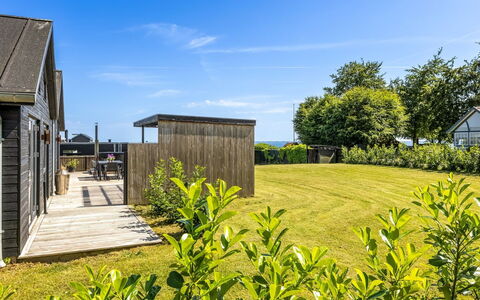 Andriette - 50M from the Sea: Groundcover, Villetta, Giardino, Plank, Landscaping, Passerella, Cortile, Recinzione, Boardwalk, Raccordo