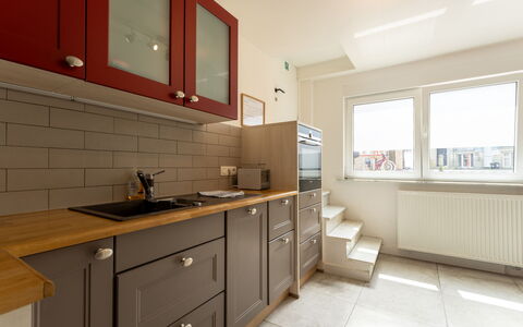 Villa Stil Genot with Terrace: Cucina, Elettrodomestico Da Cucina, Controsoffitto, Cabinetry, Apparecchio Major, Pavimentazione, Interior Design, Parete, Legna, Soffitto