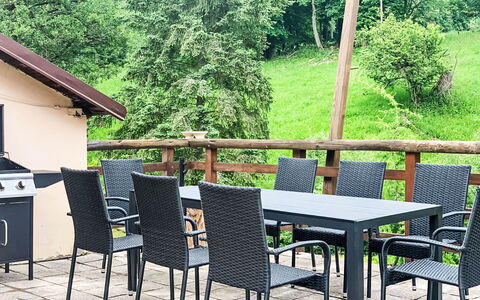 Babí: Zona Residenziale, Appartamento, Estate, Ricorrere, Dimora, Balcone, Villa, Piscina