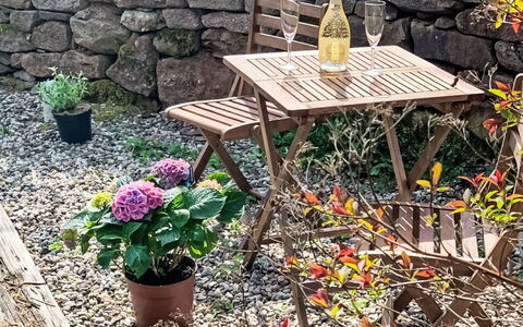 Babí: Zona Residenziale, Appartamento, Estate, Ricorrere, Dimora, Balcone, Villa, Piscina