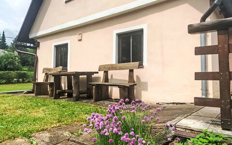 Babí: Zona Residenziale, Appartamento, Estate, Ricorrere, Dimora, Balcone, Villa, Piscina
