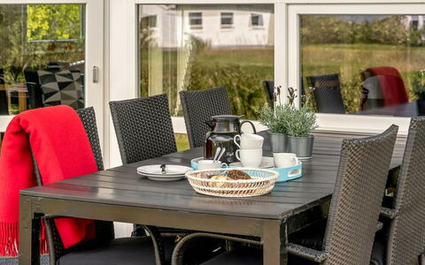 Skakke - 350M to the Fjord: Mobilia, Mobili Da Esterno, Tavolo, Sedia, Tavolo Esterno, Cucina & Sala Da Pranzo Tavolo, Interior Design, Sala Da Pranzo, Di Vimini, Terrazza