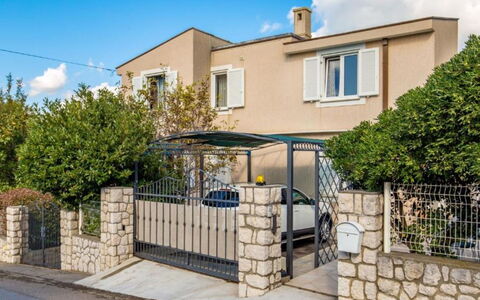 Rebeka: Zona Residenziale, Appartamento, Estate, Ricorrere, Dimora, Balcone, Villa, Piscina