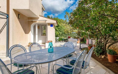 Rebeka: Zona Residenziale, Appartamento, Estate, Ricorrere, Dimora, Balcone, Villa, Piscina