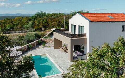 Delight: Zona Residenziale, Appartamento, Estate, Ricorrere, Dimora, Balcone, Villa, Piscina