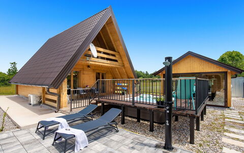 Ivica: Zona Residenziale, Appartamento, Estate, Ricorrere, Dimora, Balcone, Villa, Piscina