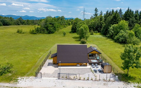 Ivica: Zona Residenziale, Appartamento, Estate, Ricorrere, Dimora, Balcone, Villa, Piscina
