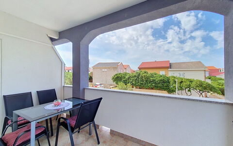 Pag Povljana 200: Zona Residenziale, Appartamento, Estate, Ricorrere, Dimora, Balcone, Villa, Piscina