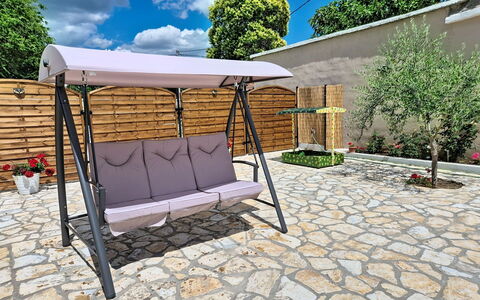 Denis: Zona Residenziale, Appartamento, Estate, Ricorrere, Dimora, Balcone, Villa, Piscina