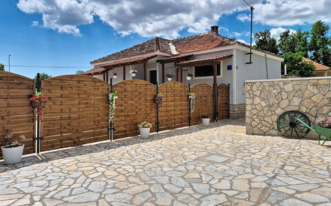 Denis: Zona Residenziale, Appartamento, Estate, Ricorrere, Dimora, Balcone, Villa, Piscina